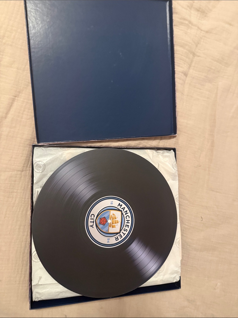 Manchester United Jersey - NWT in original record style box. - Picture 3 of 6